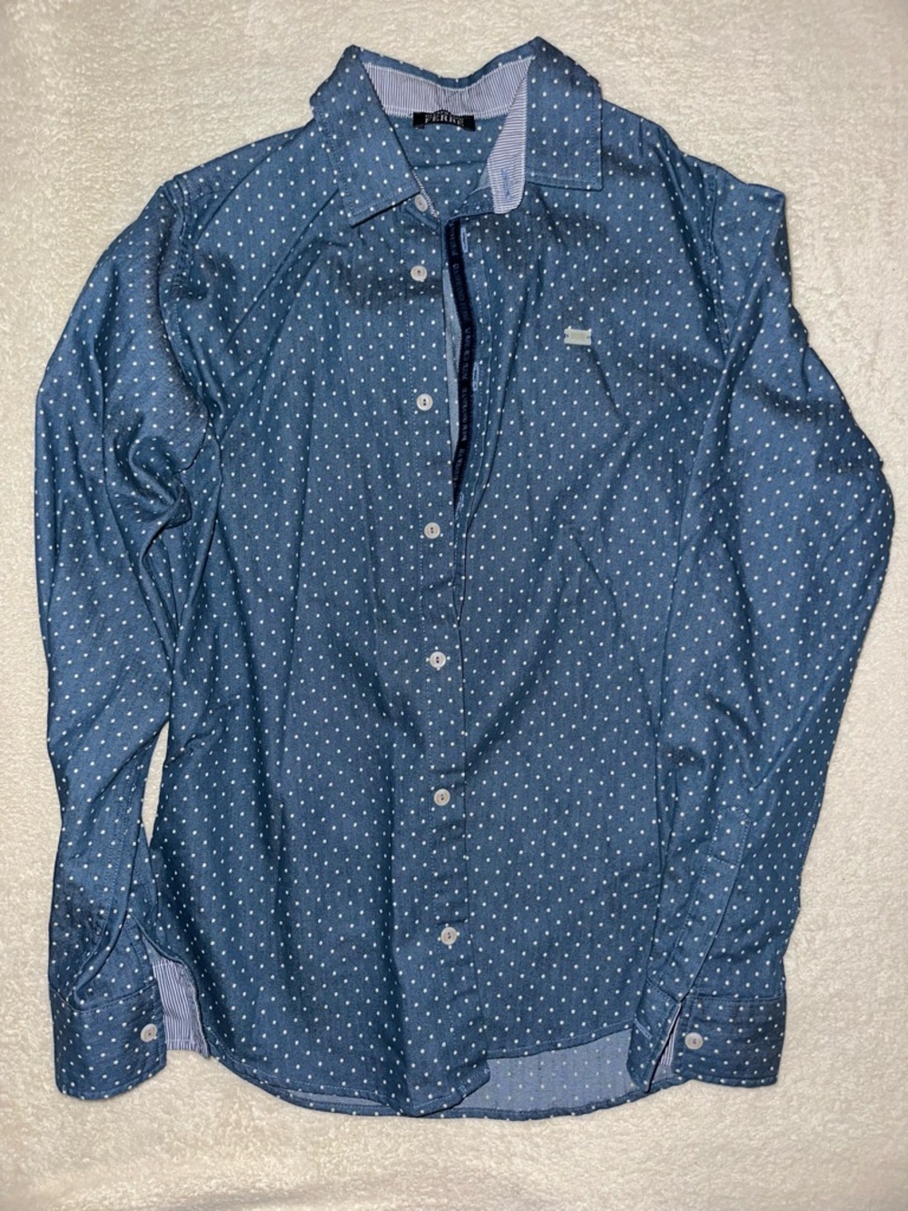 Gianfranco Ferré designer shirt (youth)
Size 13–14Y
Original